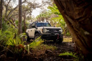 2022 Ford Bronco® Everglades™ Desert Sand 